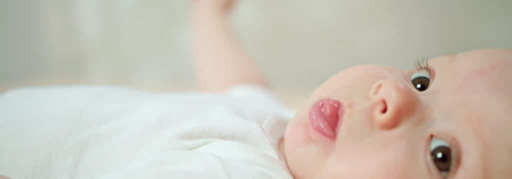 Wie ein angewachsenes Zungenbändchen beim Baby zu verstehen und zu behandeln ist 2