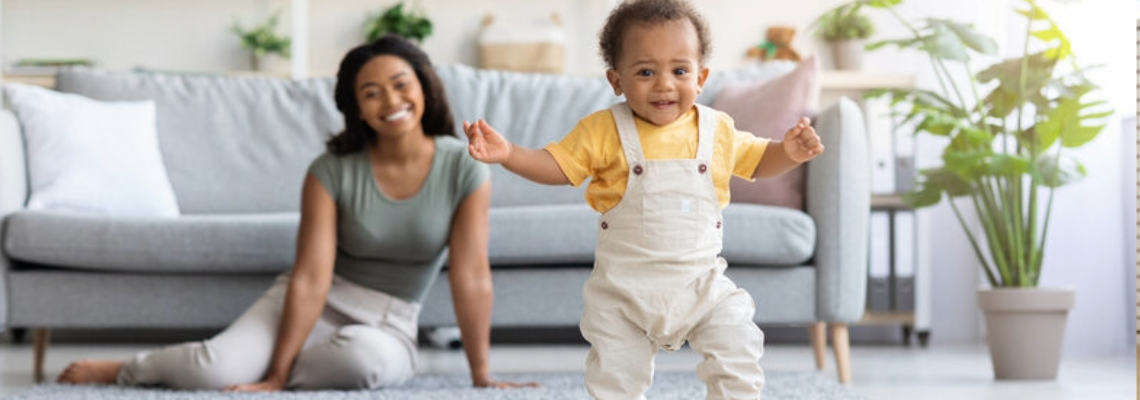 Wissenschaftler entdecken jene Gene, die beeinflussen, wann Babys anfangen zu laufen