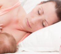 Stillgerät misst die Milchaufnahme von Babys in Echtzeit