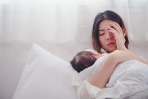 Studie quantifiziert Schlafverlust und Schlafstörungen bei jungen Mütter 1
