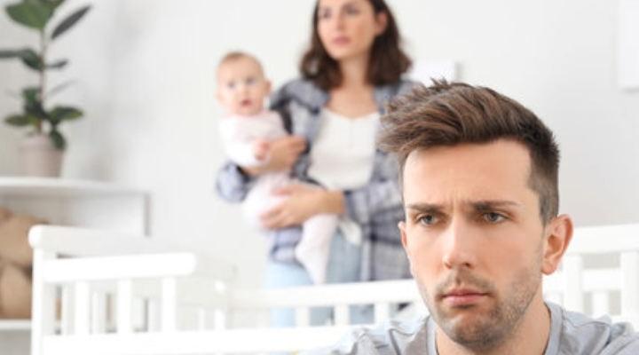 Ein Jahr nach der Geburt ihres Kindes sind Väter einem erhöhten Risiko für Depressionen ausgesetzt