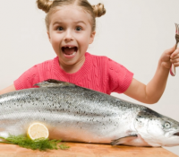 Sind Kinder, die nicht genügend Fisch essen, weniger kontaktfreudig?