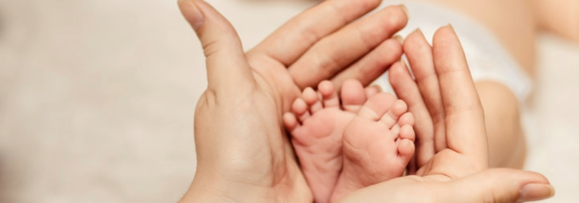 Das Baby ist da: Was Eltern in den ersten Wochen nach der Geburt wissen sollten