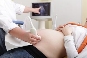 Vorgeburtliche Therapie: Fachübergreifender Erfolg bei der Tumorbehandlung im Mutterleib 1