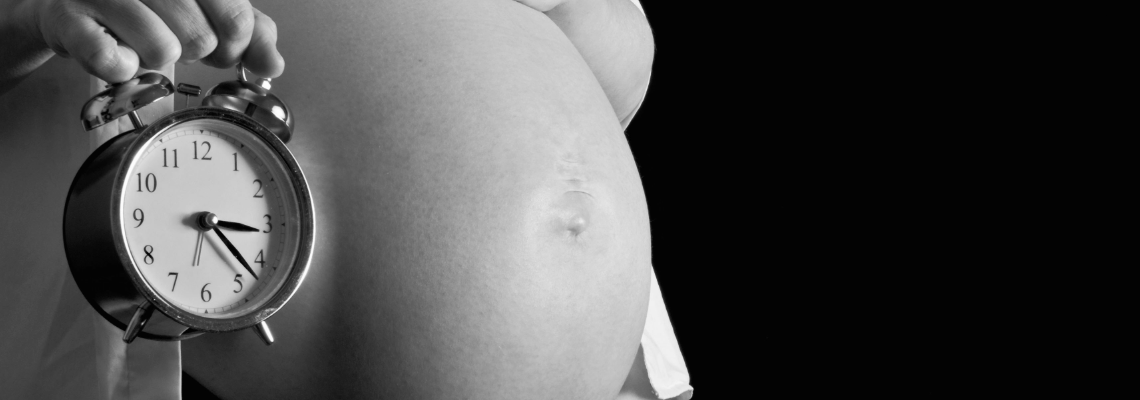 Die innere Uhr des Babys: Wie Licht und Schlaf der Mutter die Entwicklung vor der Geburt beeinflussen könnten